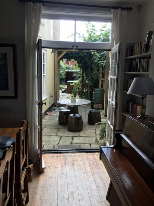 Large Character Home, Hot Tub, Beach 5 Min Walk Gorleston-on-Sea 外观 照片