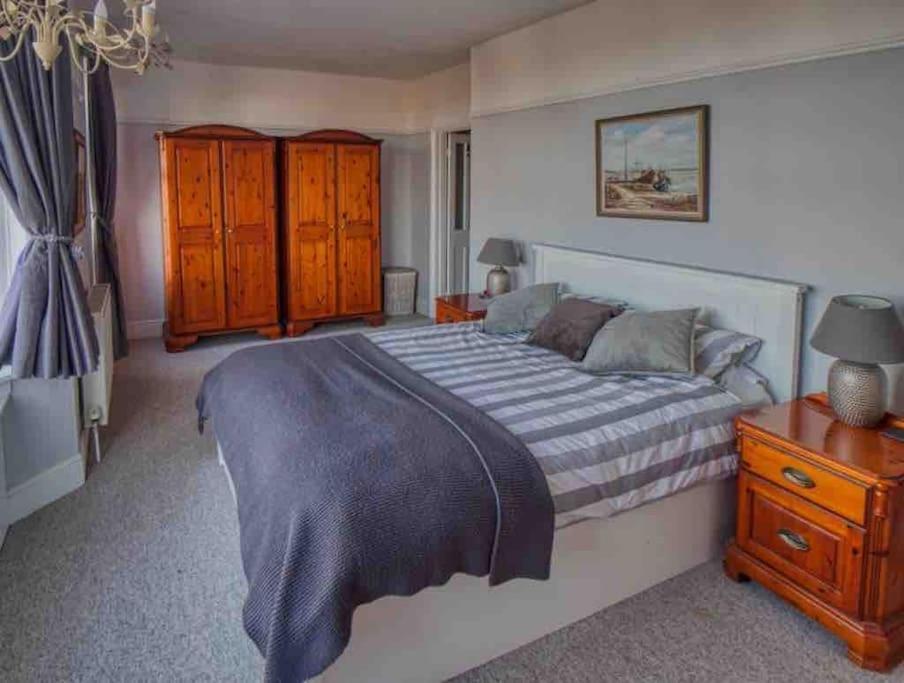 Large Character Home, Hot Tub, Beach 5 Min Walk Gorleston-on-Sea 外观 照片